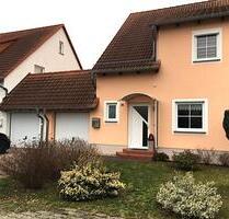 Wohntraum zu verkaufen - moderne DHH mit Garage und Garten - Lohsa