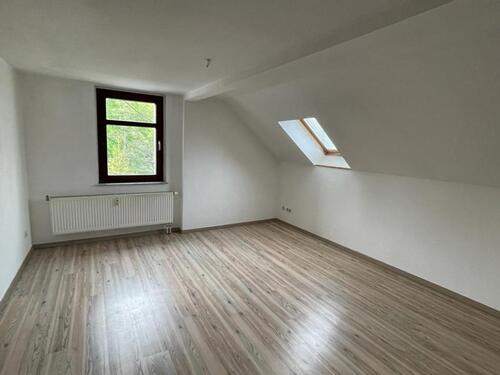 Foto - Gemütliche 2-Zimmer im DG mit Stellplatz in Lichtentanne