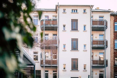 Foto - Außen Gründerzeit & Innen Neubau I Gemütliches Apartment im Dachgeschoß mit Einbauküche und Loggia