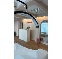 Kosmetik Raum Praxisraum Büro - 600,00 EUR Kaltmiete, in Frankfurt am Main (PLZ: 65933) West