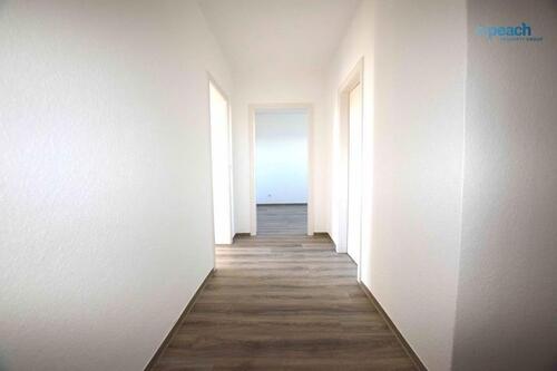 Foto - +++ Wohnungsrenovierung läuft! Schöne 3-Raum-Wohnung mit Tageslichtbad und Balkon +++