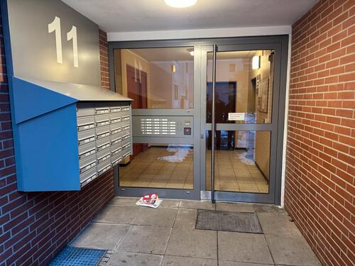 Foto - Stufenlose,kernsanierte (Erstbezug) und gut geschnittene 3-Zimmer