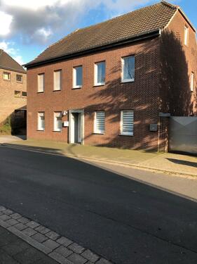 Foto - Schöne Maisonette-Wohnung im gepflegten Zweifamilienhaus in