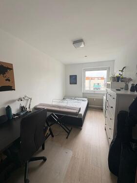 Foto - 2 Zimmer Dachgeschoßwohnung zur Miete in Köln
