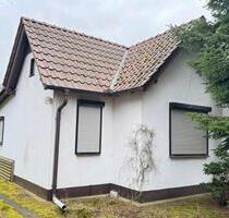 Haus mit schönem Grundstück - 299.000,00 EUR Kaufpreis, in Schöneiche bei Berlin (PLZ: 15566)