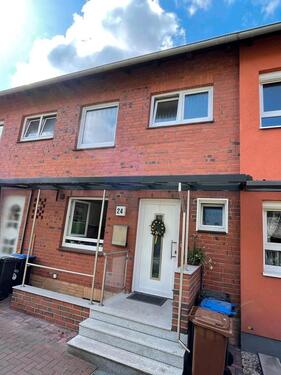 Foto - Mittelreihenhaus in Lüneburg - 1.100,00&nbsp;EUR Kaltmiete, ca.&nbsp; 100,00&nbsp;m&sup2;