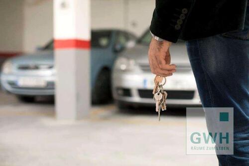 Foto - Parken am Ruby Tower im Lyoner Quartier in Frankfurt-Niederrad