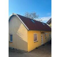 Häuschen zu vermieten - 1.100,00&nbsp;EUR Kaltmiete, ca.&nbsp; 100,00&nbsp;m&sup2; in Waren (Müritz) (PLZ: 17192)