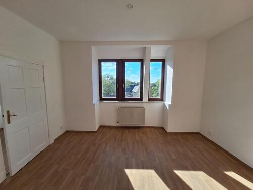 Foto - Großzügige, helle 5-Zimmer-Dachgeschosswohnung im Altbau – ruhige Lage mit Weitblick in Ammendorf