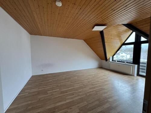 Foto - 1 Zimmer Dachgeschoßwohnung zur Miete in Taunusstein
