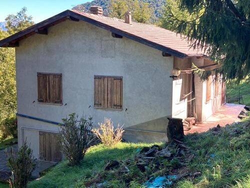 Foto - Einfamilienhaus in wunderbarer Lage am Comer See mit viel Land