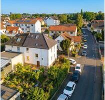 Sanierte 6-Zimmer DHH in Nieder-Eschbach mit Garage in Bestlage - Frankfurt am Main Bonames