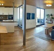 Moderne, möblierte 3-Zi.-Wohnung (76 m²), 2 SZ, Carport, Balkon - Ingolstadt Münchener Straße