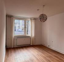 Charmante 2,5-Zimmer Altbauwohnung mit Einbauküche - Düsseldorf Derendorf