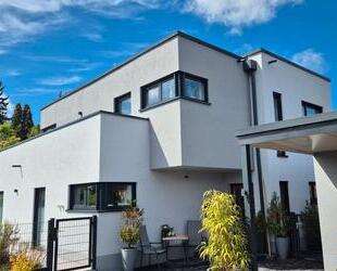 Neubau mit traumhaftem Fernblick. Modern. Klar. Zeitlos. - Eppelborn