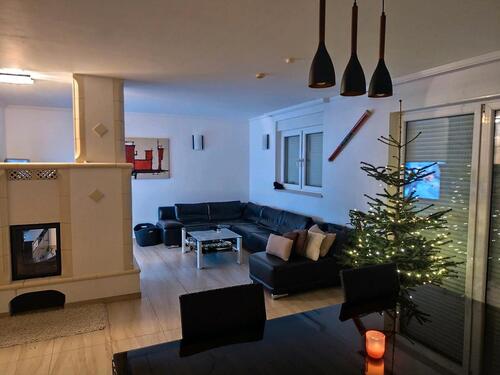 Foto - Große, möblierte WG-Zimmer in einem 3-stöckigen Haus