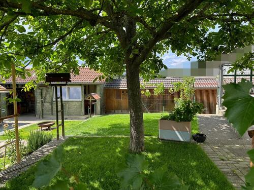 Foto - Charmantes 3-Familienhaus mit Gartenparadies in Waldrandlage