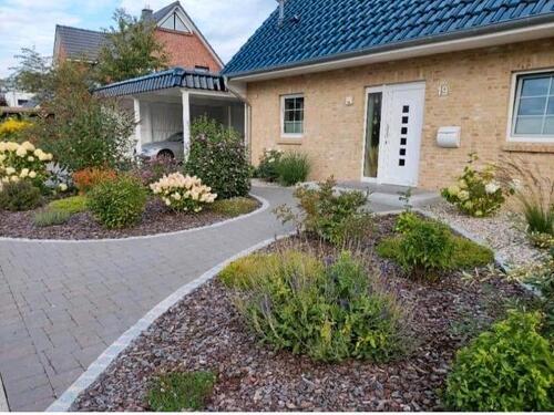 Foto - Sehr gepflegtes EFH am Nord-Ostsee-Kana in Feldrandlage