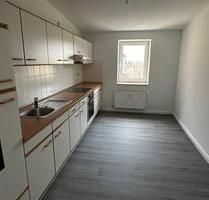 Modernisierte 2,5-Zimmer Wohnung-Einbauküche & Balkon - Magdeburg Leipziger Straße