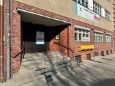 Foto - Laden mit Rampe und Parkplätzen - Einzelhandel, Gastro, Büro, Dienstleistung uvm.