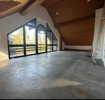 Sanierte 4-Zimmer-DG-Wohnung! Loggia und Garten! - Eschweiler