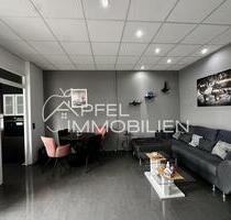 DG-Wohnung mit 2 Balkonen & EBK sowie 2 TG-Stellplätze - Leonberg