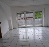 3 Zimmer, Küche, Diele, Bad, Gäste-WC und Balkon 95m² - Korschenbroich