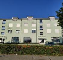 Sonnige und großräumige 3 Raum Wohnung - Laucha an der Unstrut