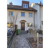 Schönes Reihenhaus mit Garage und Wohnmobilstellplatz - Schwabach