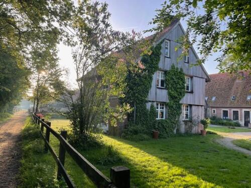 Foto - Haus auf Pferdehof zu vermieten - 4 ZKB mit Garten