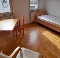 4-5 Zimmer, ca. 114 m², ruhige Lage, ca. 2013 renoviert - Rottenburg am Neckar