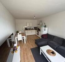 Helle 4 Raum Wohnung mit Balkon & Einbauküche - Magdeburg Alt Olvenstedt