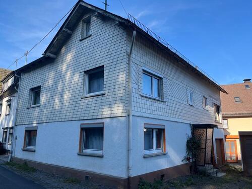 Foto - Einfamilienhaus im alten Ortskern von Niederdresselndorf