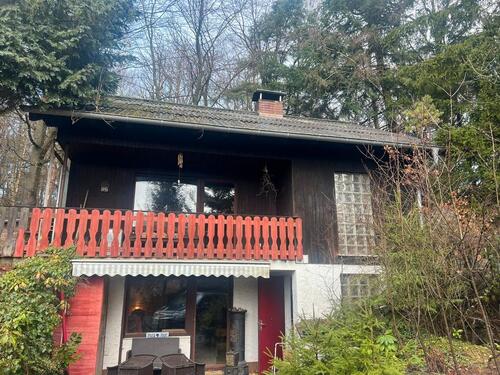 Foto - Idyllisch gelegenes Häuschen mit Grundstück am Waldrand