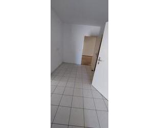 5 Zimmer Wohnung mit 125 qm und Garage zu vermieten - Celle