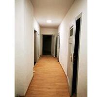 6 Raum Wohnung 125 qm - 980,00&nbsp;EUR Kaltmiete, ca.&nbsp; 125,00&nbsp;m&sup2; in Bitterfeld-Wolfen (PLZ: 06749)
