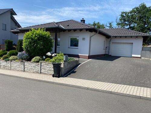 Foto - Moderner, hochwertig ausgestatteter Bungalow