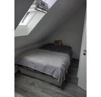 2 Zimmer Wohnung Edenkoben - 400,00 EUR Kaltmiete, in Edenkoben (PLZ: 67480)