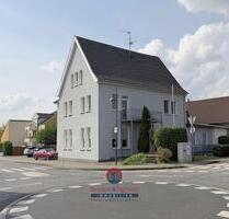 DORMAGEN-STÜRZELBERG: FRISCH SANIERTE 4-ZIMMERWOHNUNG IM ERDGESCHOSS MIT KÜCHE & EIGENEM GARTEN!