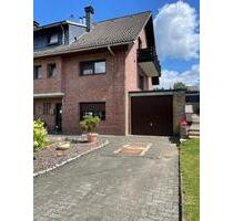 Doppelhaushälfte mit Einliegerwohnung, Sauna, Garage in Mittelhof - Wissen