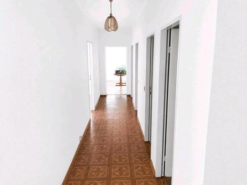 Foto - Schöne 3 Zimmer Wohnung mit KFZ Stellplatz zu verkaufen.