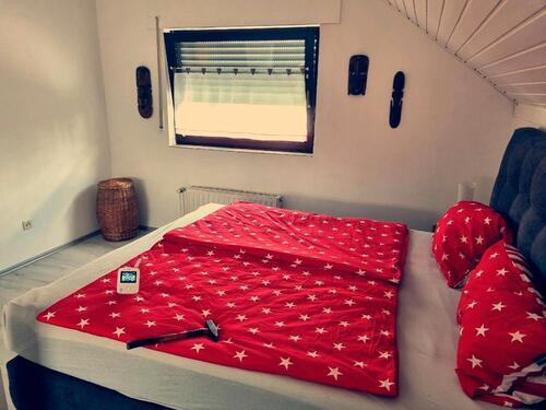 Foto - **Haus zur Zwischenmiete** - 1.700,00 EUR Kaltmiete, ca.  97,00 m²