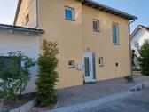 Foto - Einfamilienhaus zur Miete - 1.350,00 EUR Kaltmiete,