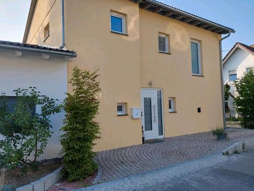 Foto - Einfamilienhaus zur Miete - 1.350,00 EUR Kaltmiete,
