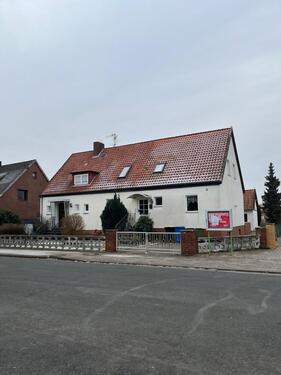 Foto - Zweifamilienhaus in Hoheneggelsen mit attraktivem Grundstück