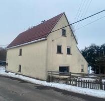 Verkaufe Einfamilienhaus - 40.000,00&nbsp;EUR Kaufpreis, ca.&nbsp; 120,00&nbsp;m&sup2; in Hainichen (PLZ: 09661)