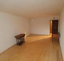 Helle 84 m² Wohnung mit Balkon in Johannesberg