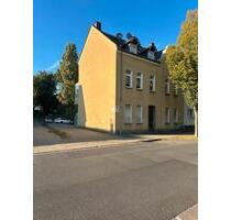 Mehrfamilienhaus in Moers gute Lage 4 Wohneinheiten Provisionfrei - Duisburg Hochheide