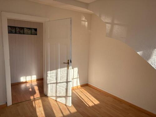 Foto - Renovierte 2 Zimmer Küche Bad Wohnung zu vermieten