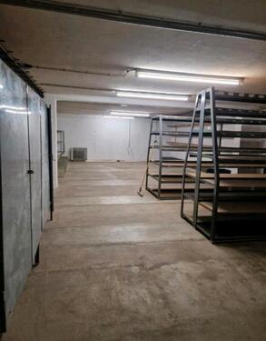 Foto - Werkstatt Lagerhalle Lagerraum Produktionshalle